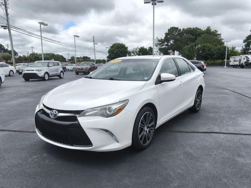 Toyota Camry 4dr Sdn I4 Auto SE w/Special Edition Pkg (Natl) 2016