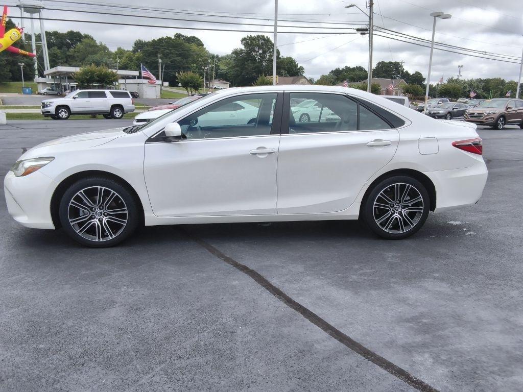 Toyota Camry 4dr Sdn I4 Auto SE w/Special Edition Pkg (Natl) 2016