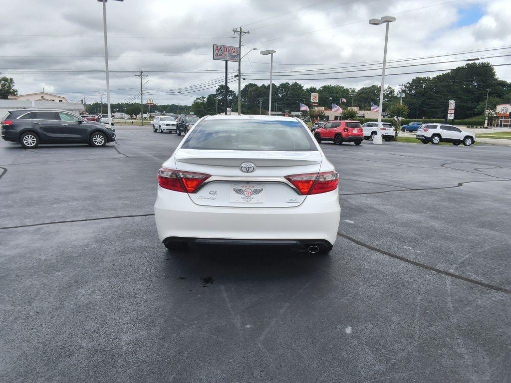Toyota Camry 4dr Sdn I4 Auto SE w/Special Edition Pkg (Natl) 2016