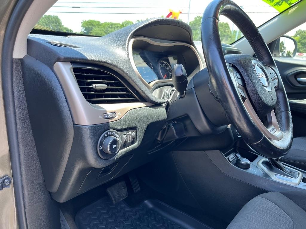 Jeep Cherokee 4WD 4dr Latitude 2015
