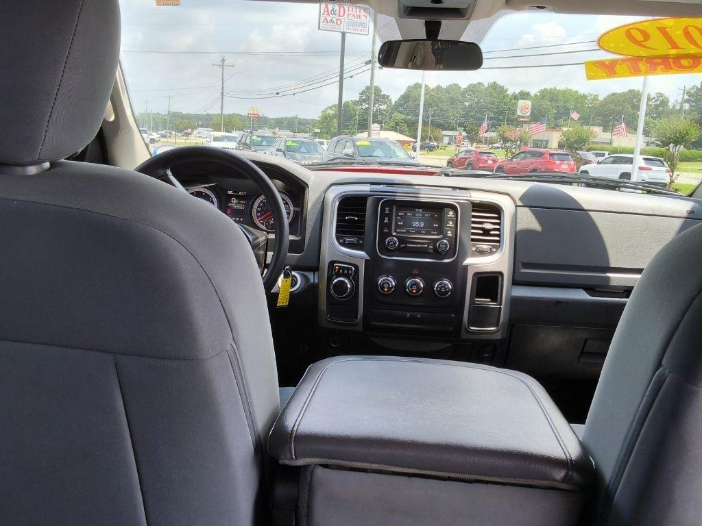 RAM 1500 Classic SLT 4x2 Crew Cab 6'4" Box 2019