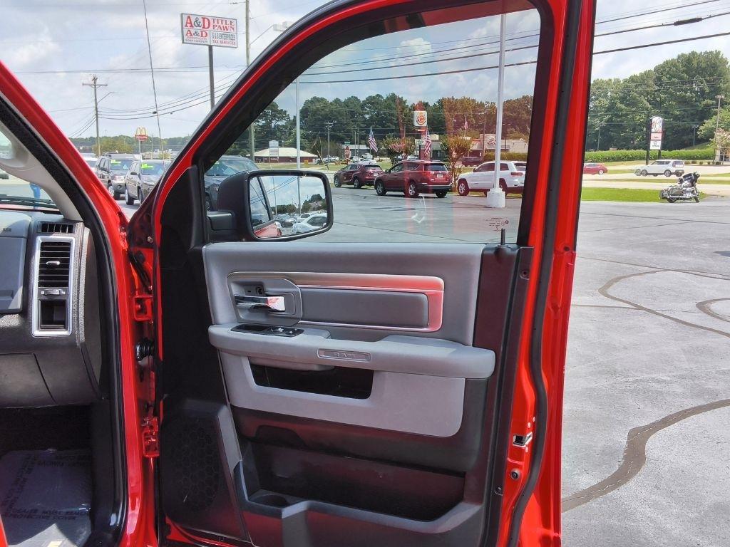 RAM 1500 Classic SLT 4x2 Crew Cab 6'4" Box 2019
