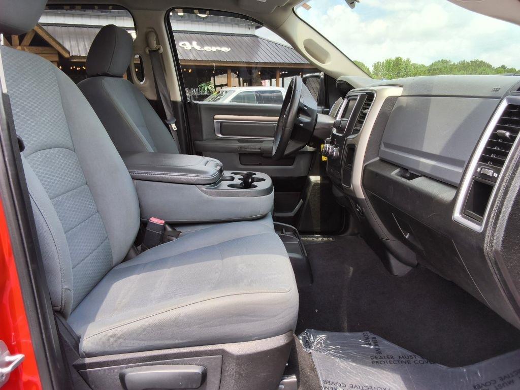 RAM 1500 Classic SLT 4x2 Crew Cab 6'4" Box 2019