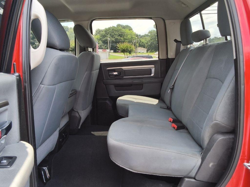 RAM 1500 Classic SLT 4x2 Crew Cab 6'4" Box 2019