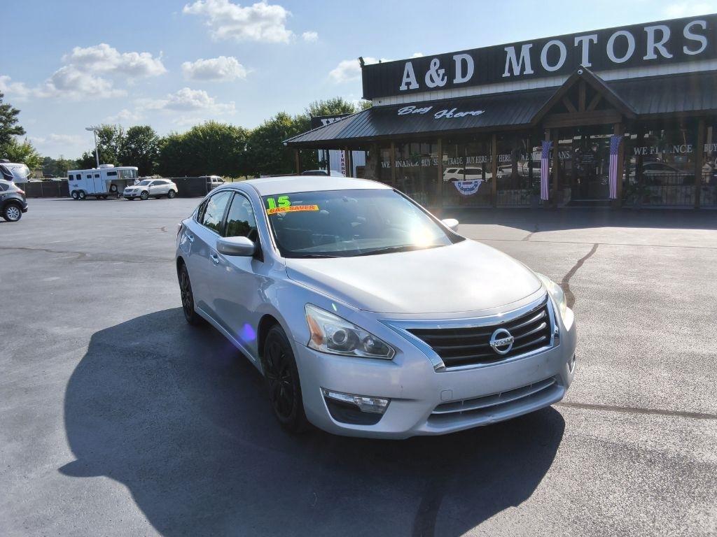 Nissan Altima 4dr Sdn I4 2.5 2015