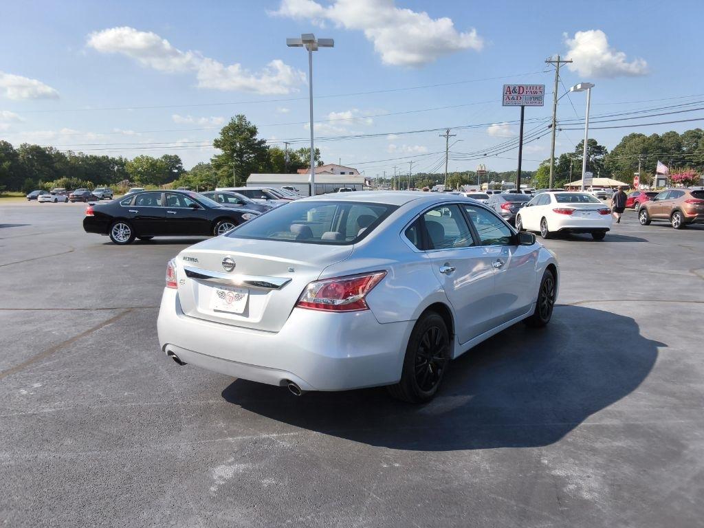 Nissan Altima 4dr Sdn I4 2.5 2015