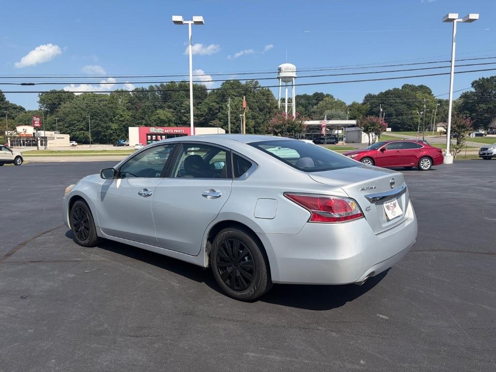 Nissan Altima 4dr Sdn I4 2.5 2015
