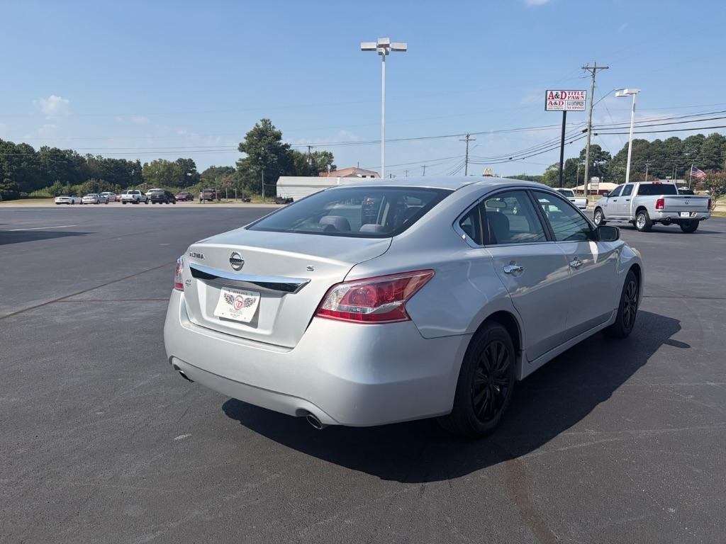 Nissan Altima 4dr Sdn I4 2.5 2015