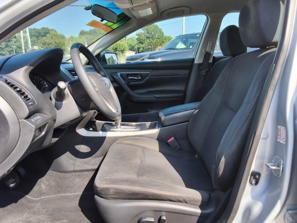 Nissan Altima 4dr Sdn I4 2.5 2015