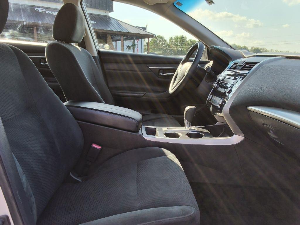 Nissan Altima 4dr Sdn I4 2.5 2015