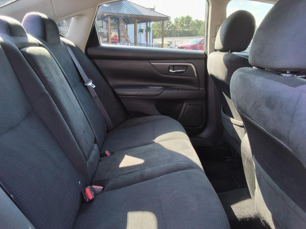 Nissan Altima 4dr Sdn I4 2.5 2015