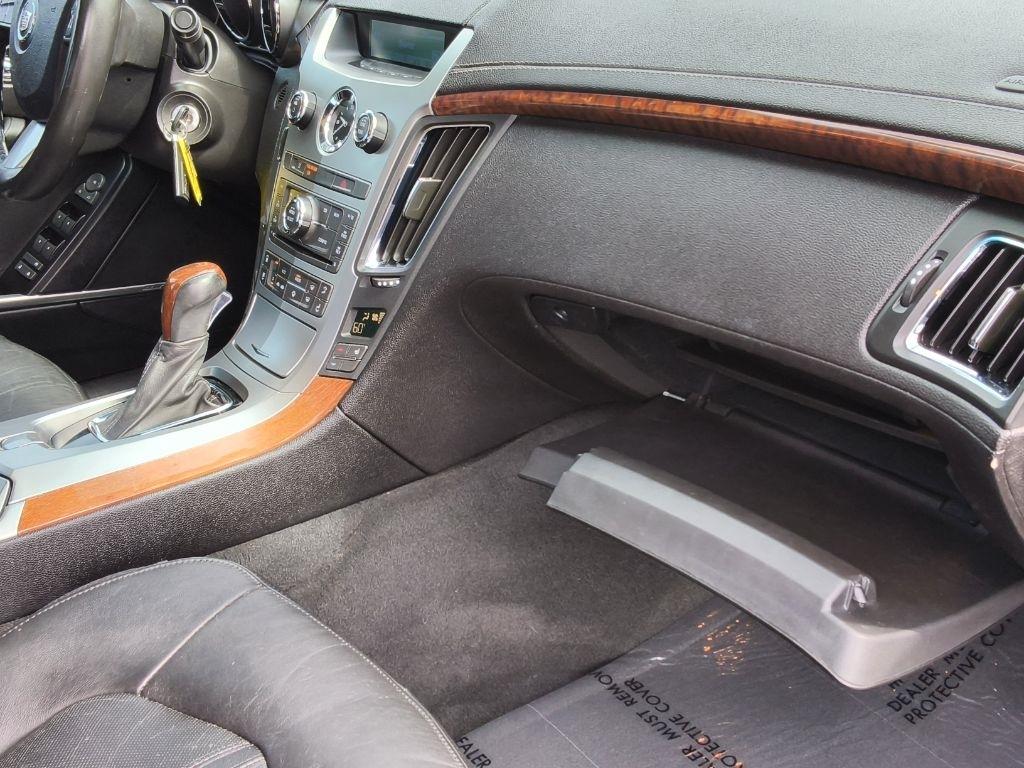 Cadillac CTS 4dr Sdn RWD w/1SA 2009