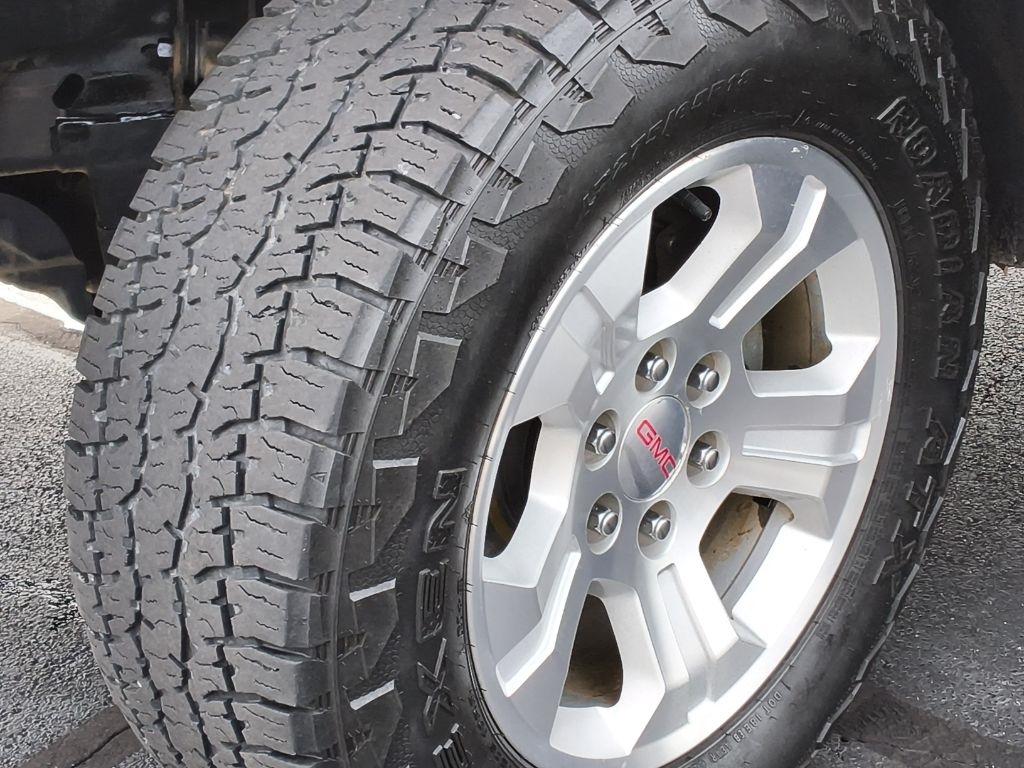 GMC Sierra 1500 4WD Crew Cab 143.5" SLE 2015