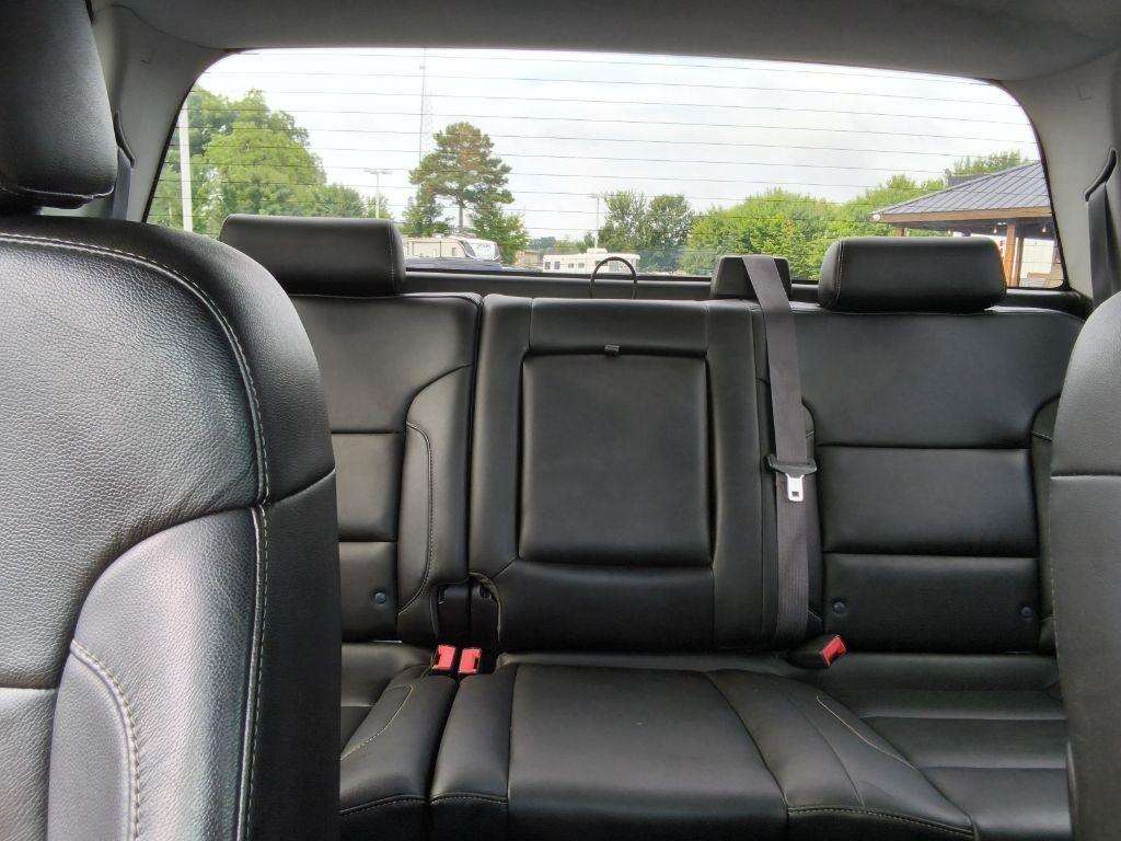 GMC Sierra 1500 4WD Crew Cab 143.5" SLE 2015