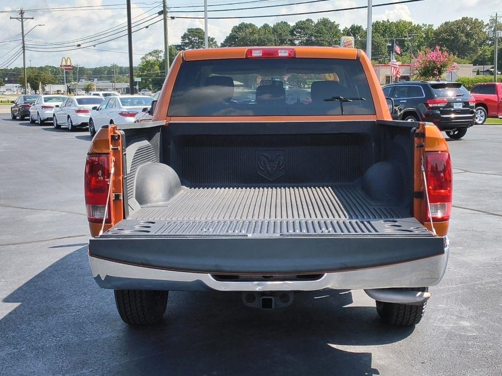 Dodge Ram 1500 2WD Crew Cab 140.5" ST 2010