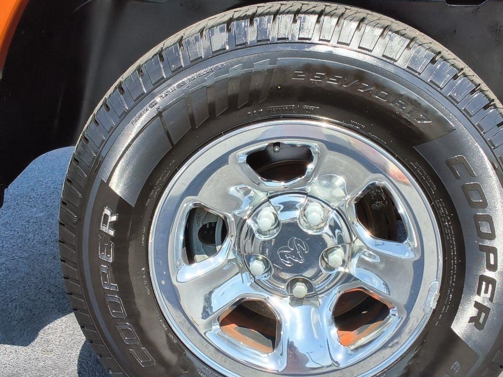 Dodge Ram 1500 2WD Crew Cab 140.5" ST 2010