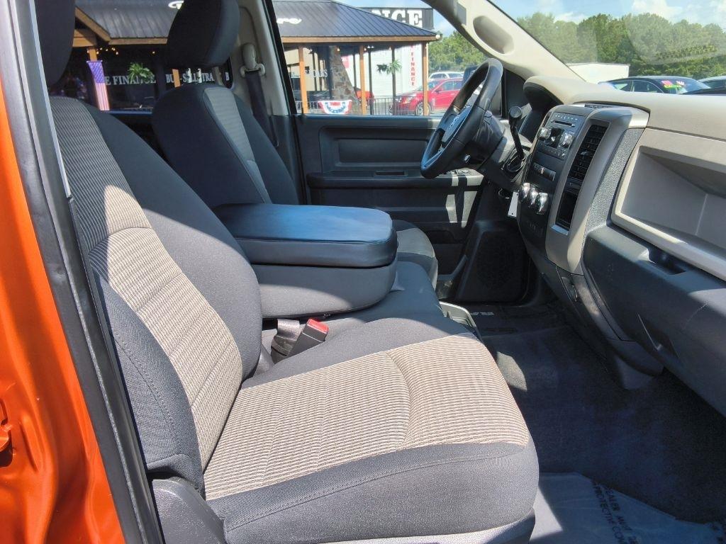 Dodge Ram 1500 2WD Crew Cab 140.5" ST 2010