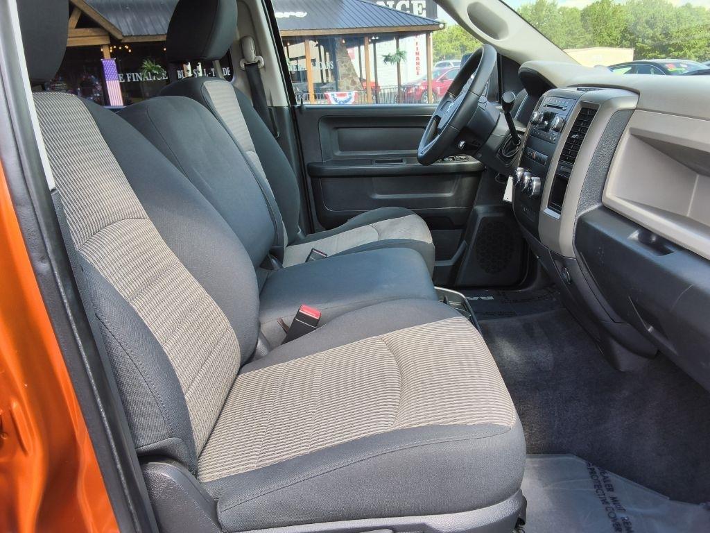 Dodge Ram 1500 2WD Crew Cab 140.5" ST 2010