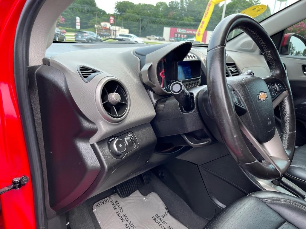 Chevrolet Sonic 5dr HB Auto LTZ 2015