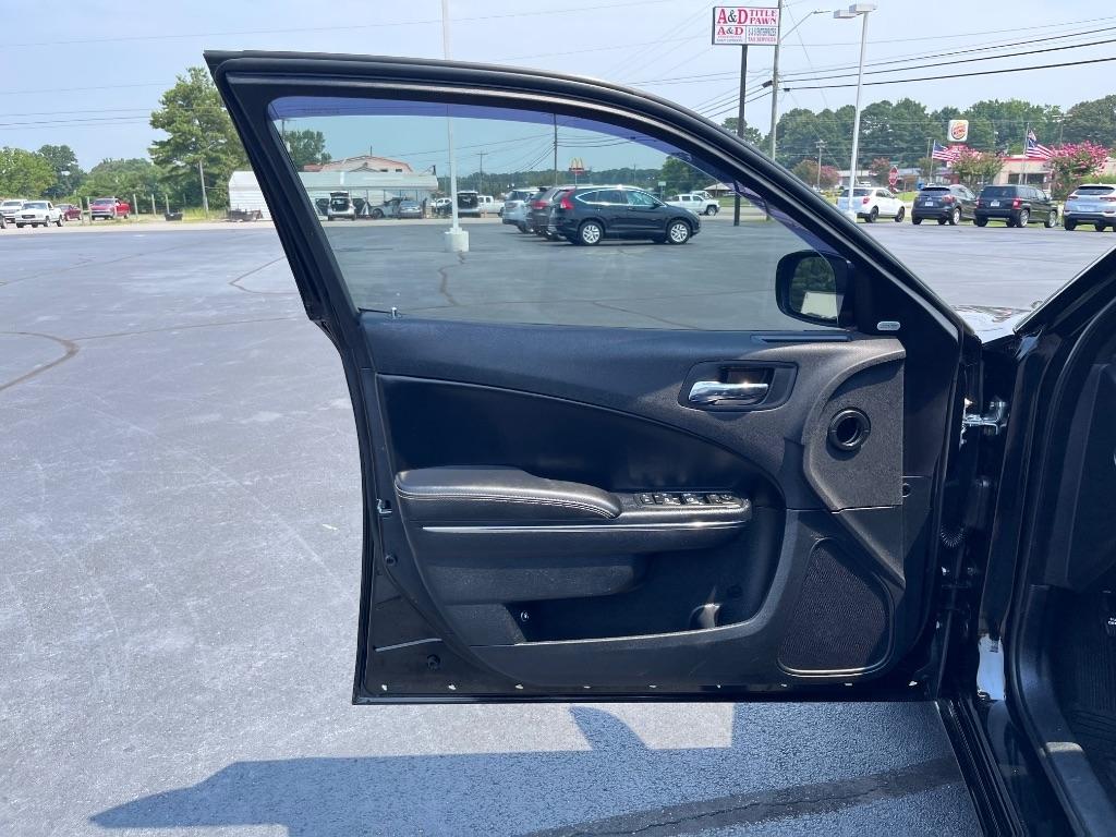 Dodge Charger 4dr Sdn SXT Plus RWD 2013