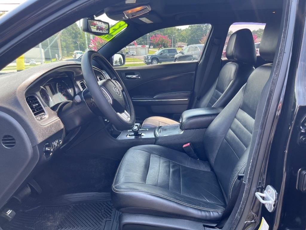 Dodge Charger 4dr Sdn SXT Plus RWD 2013