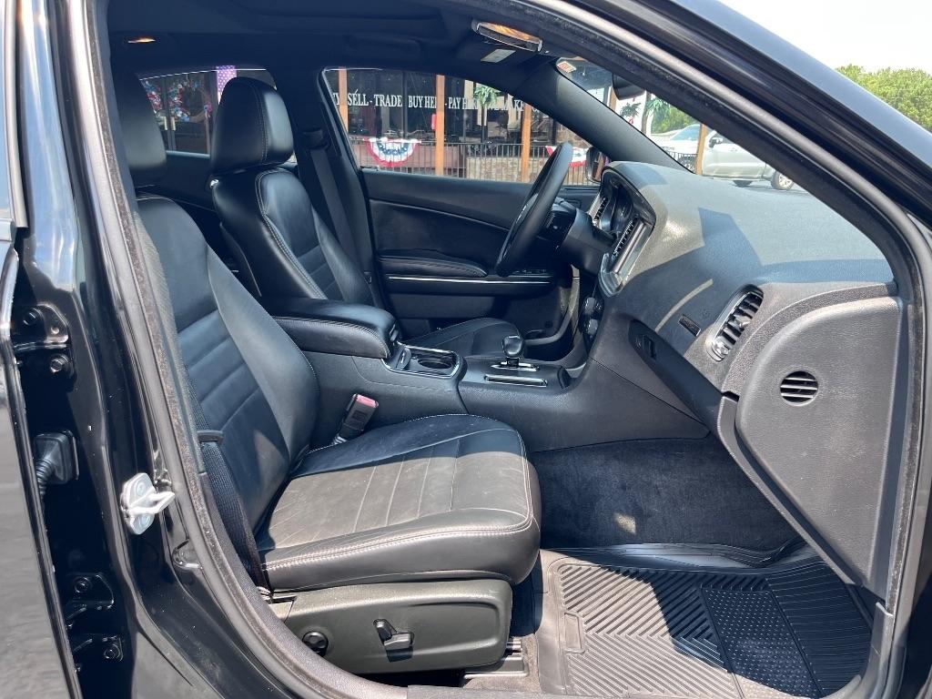 Dodge Charger 4dr Sdn SXT Plus RWD 2013