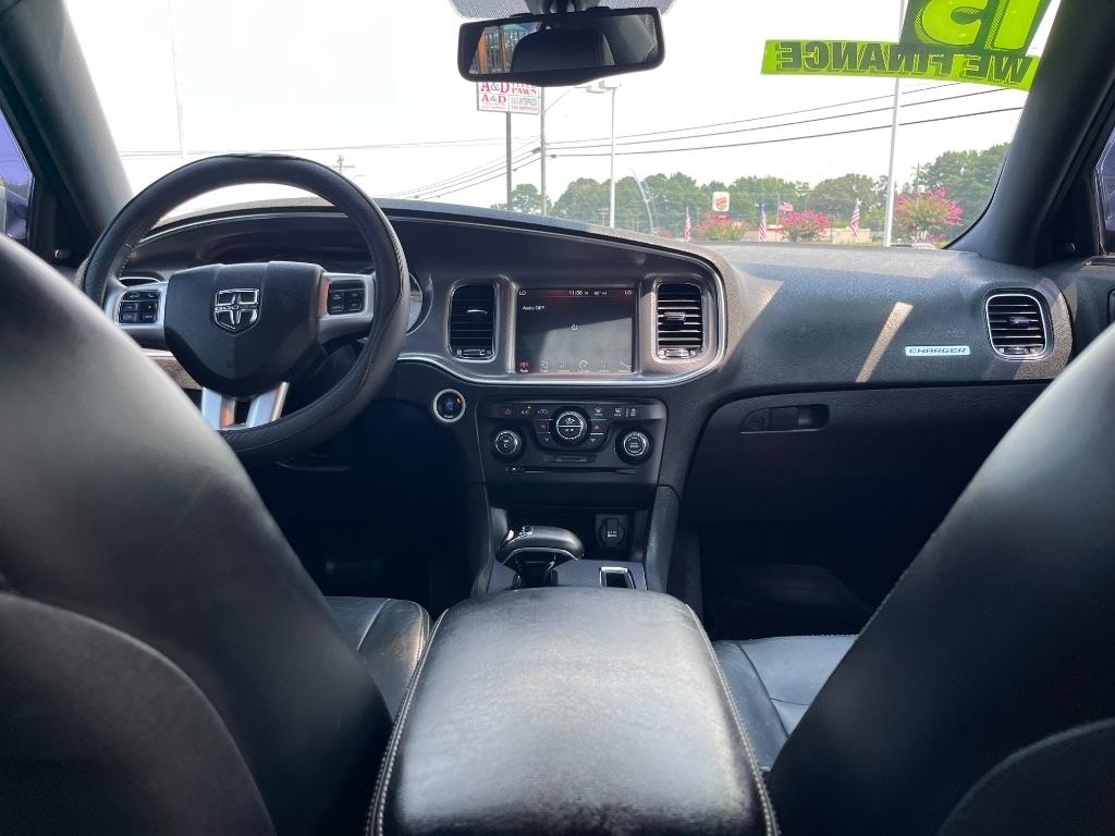 Dodge Charger 4dr Sdn SXT Plus RWD 2013