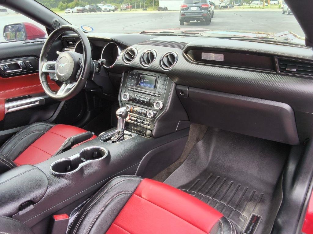 Ford Mustang 2dr Fastback V6 2016