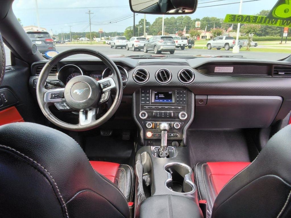 Ford Mustang 2dr Fastback V6 2016