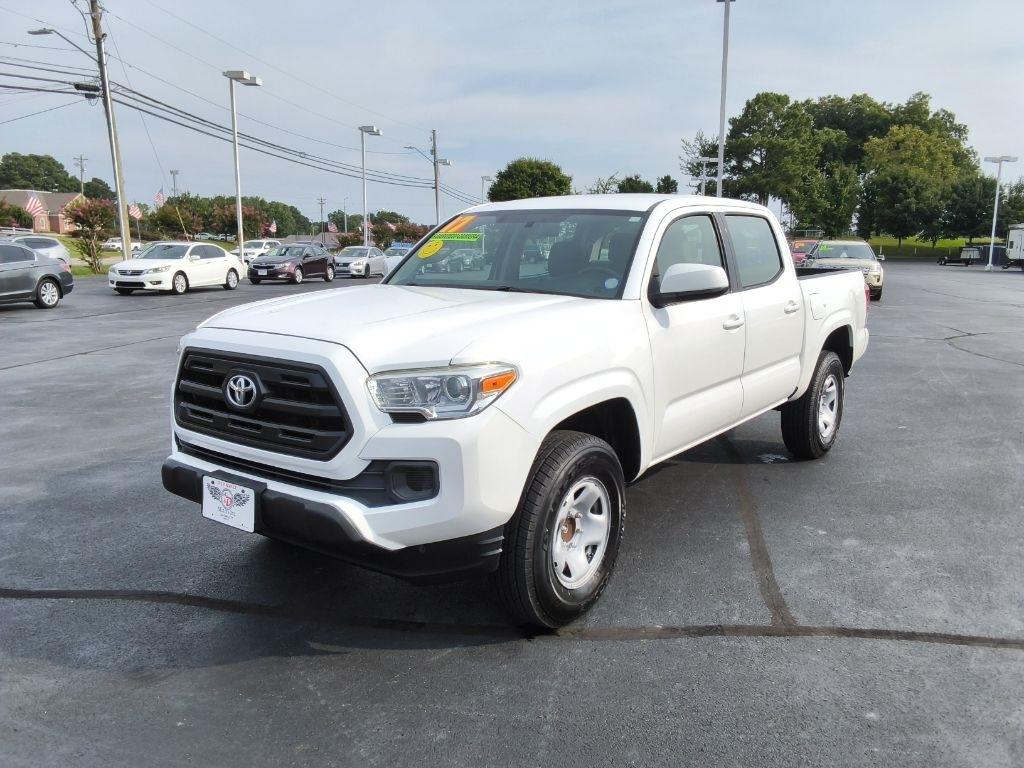 Toyota Tacoma SR5 Double Cab 5' Bed I4 4x2 AT (Natl) 2017