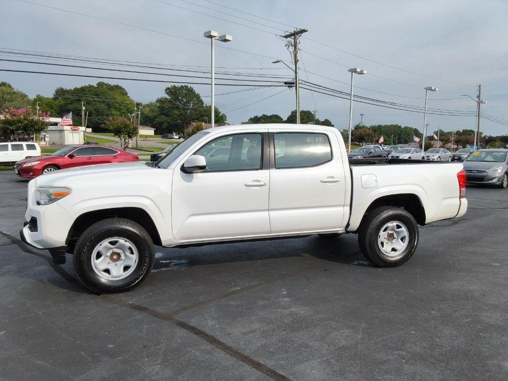 Toyota Tacoma SR5 Double Cab 5' Bed I4 4x2 AT (Natl) 2017