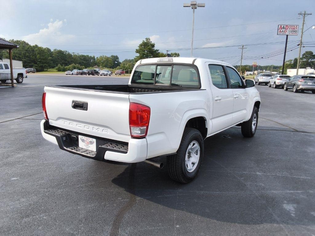 Toyota Tacoma SR5 Double Cab 5' Bed I4 4x2 AT (Natl) 2017