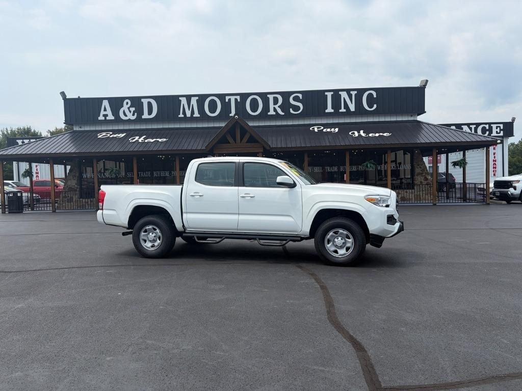 Toyota Tacoma SR5 Double Cab 5' Bed I4 4x2 AT (Natl) 2017