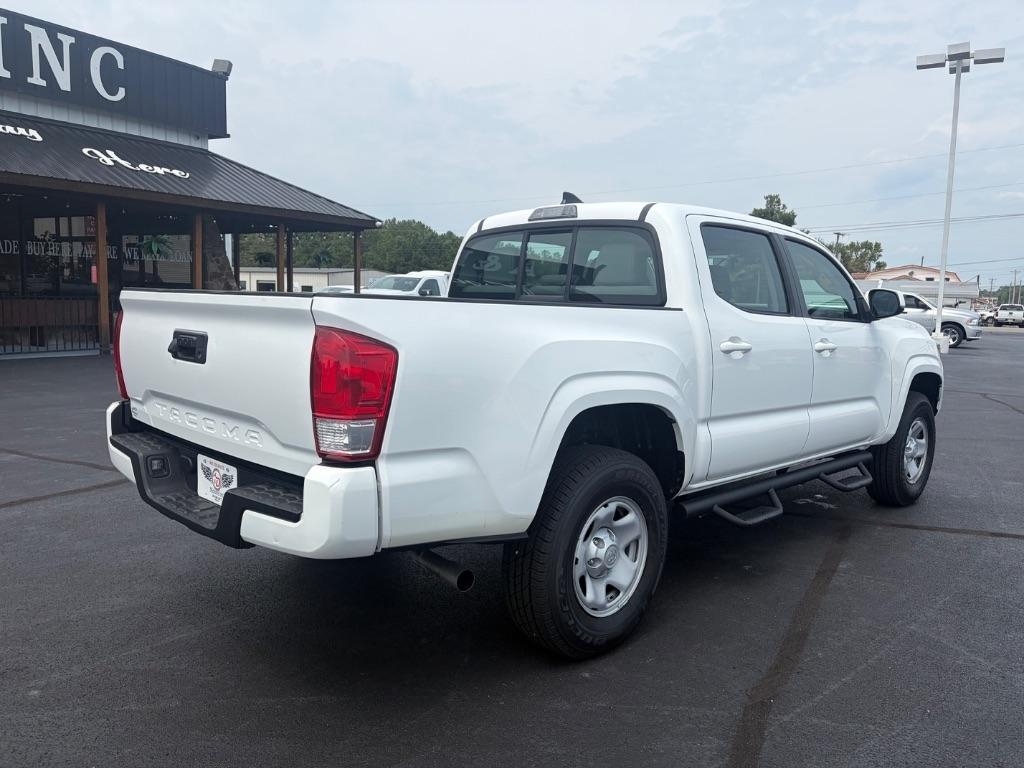 Toyota Tacoma SR5 Double Cab 5' Bed I4 4x2 AT (Natl) 2017