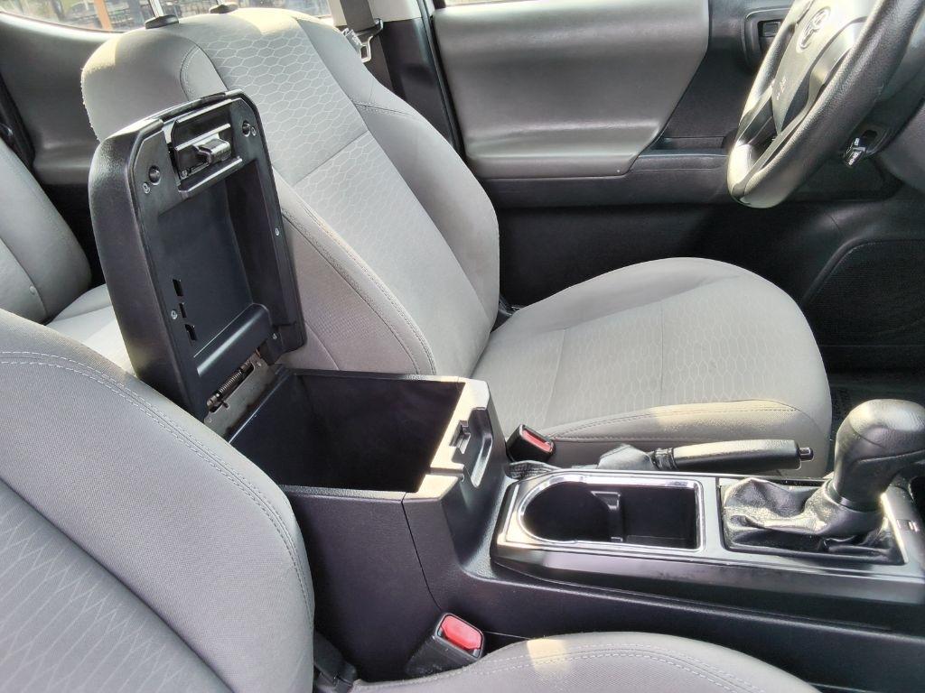 Toyota Tacoma SR5 Double Cab 5' Bed I4 4x2 AT (Natl) 2017
