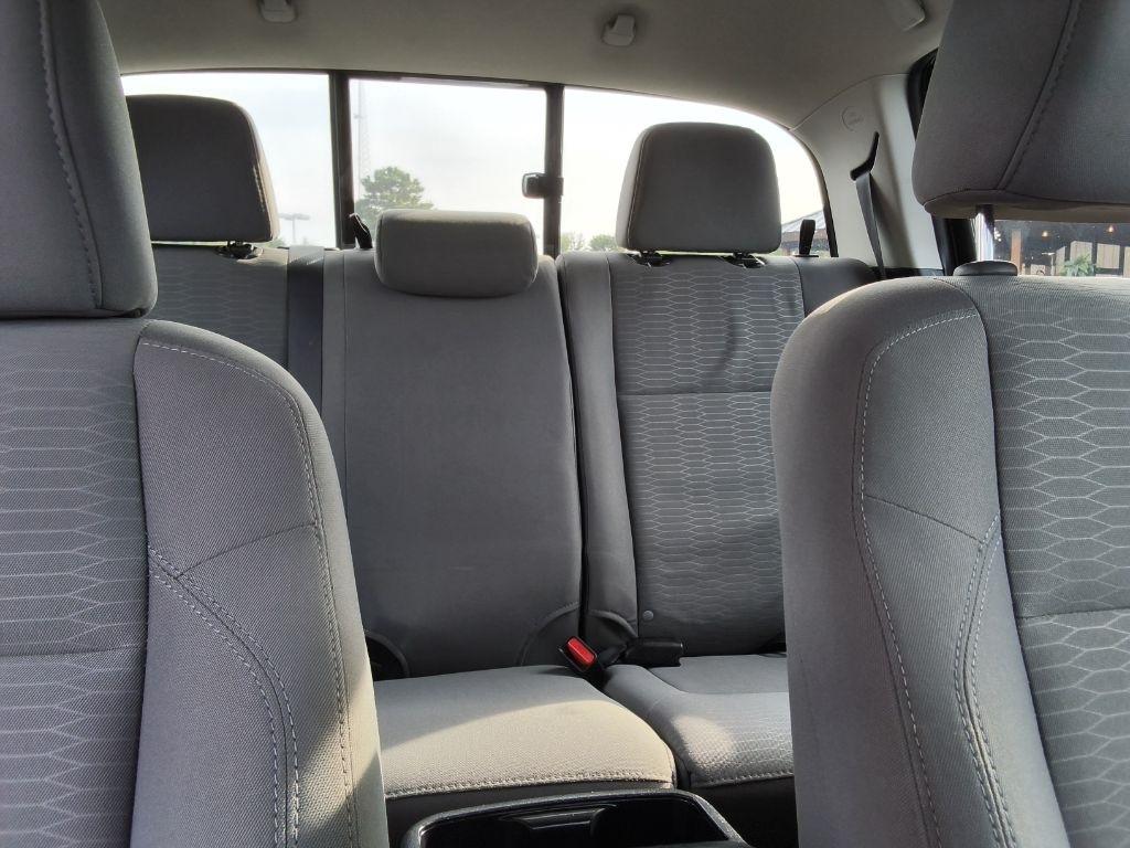 Toyota Tacoma SR5 Double Cab 5' Bed I4 4x2 AT (Natl) 2017