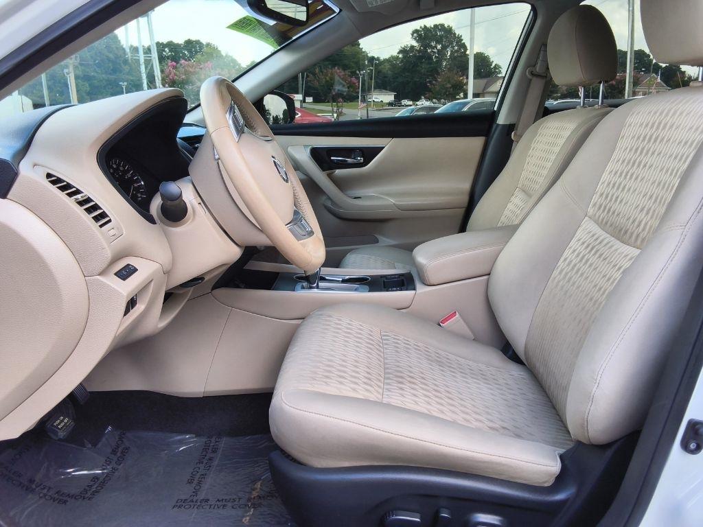 Nissan Altima 4dr Sdn I4 2.5 SV 2016
