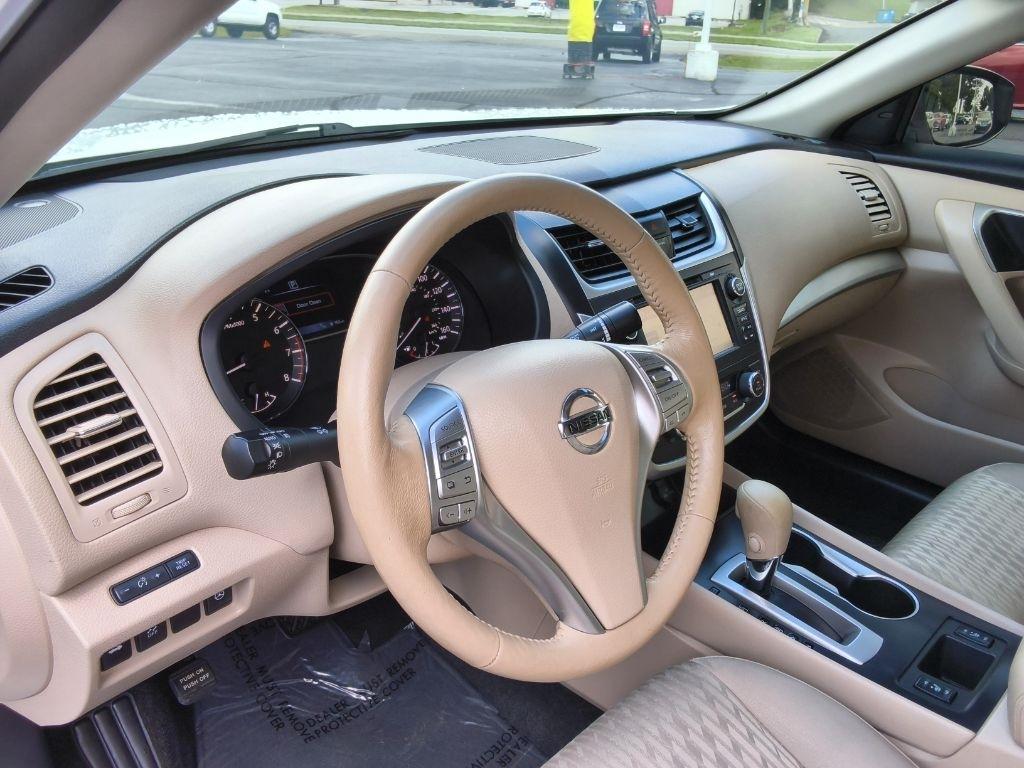 Nissan Altima 4dr Sdn I4 2.5 SV 2016