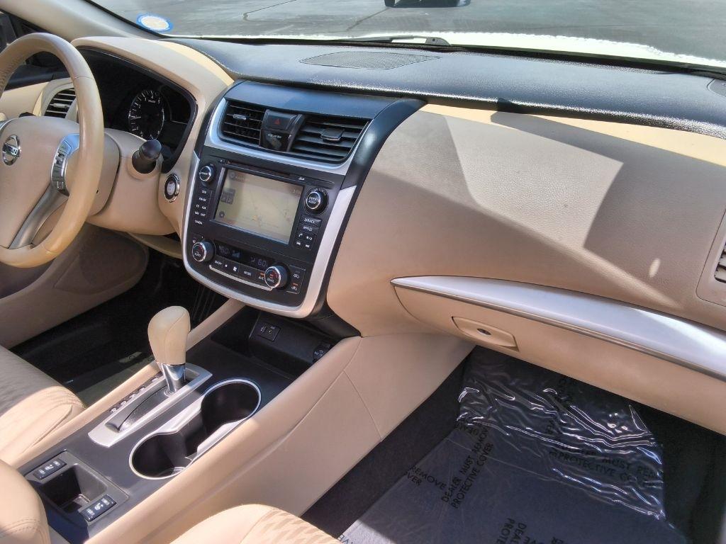 Nissan Altima 4dr Sdn I4 2.5 SV 2016