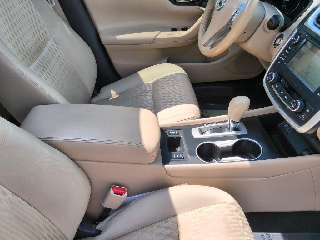Nissan Altima 4dr Sdn I4 2.5 SV 2016