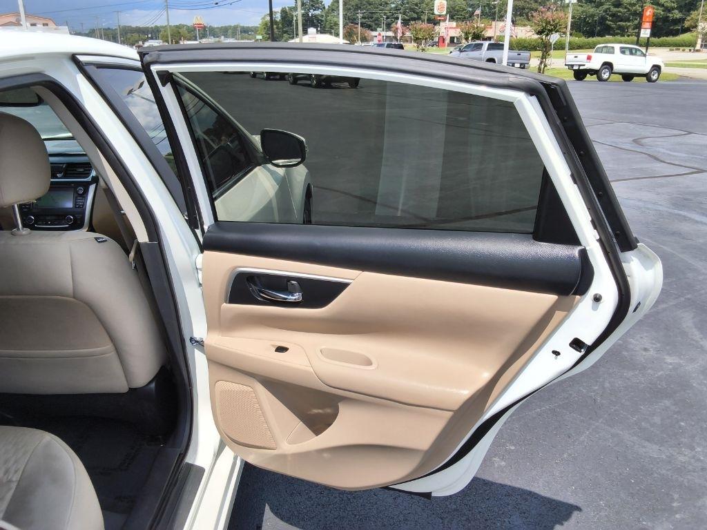 Nissan Altima 4dr Sdn I4 2.5 SV 2016