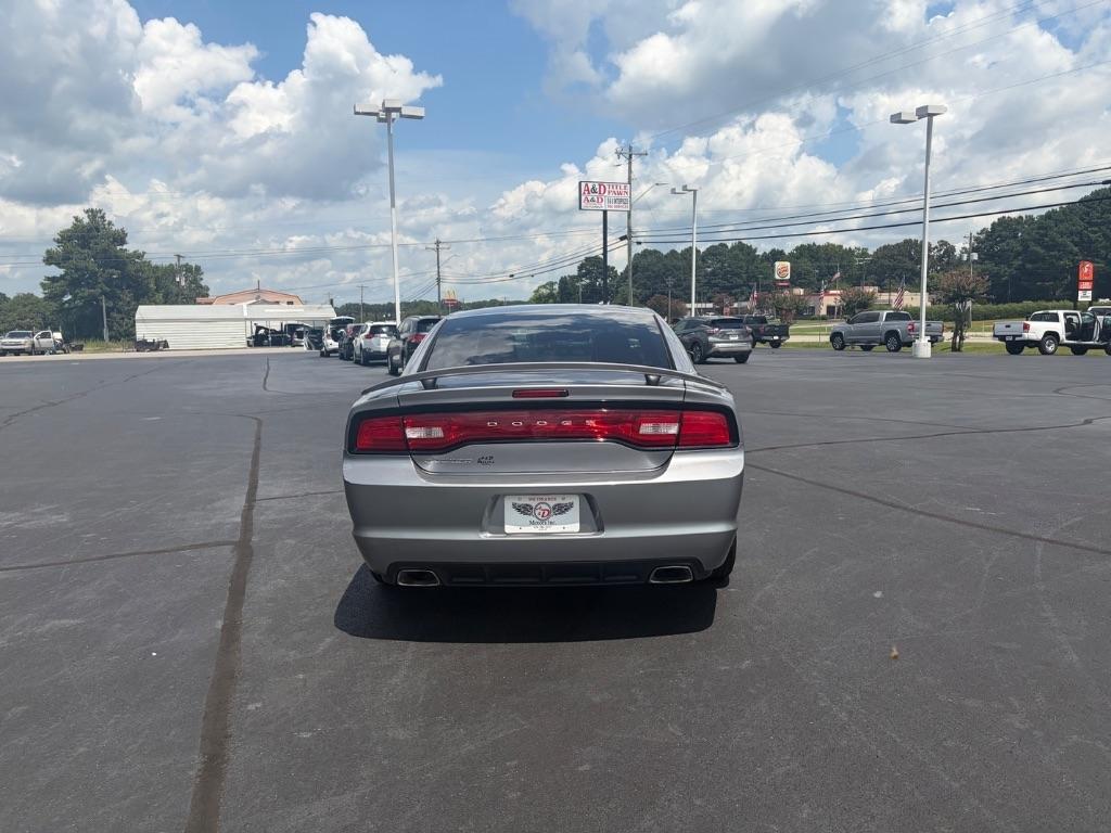 Dodge Charger 4dr Sdn SE RWD 2013