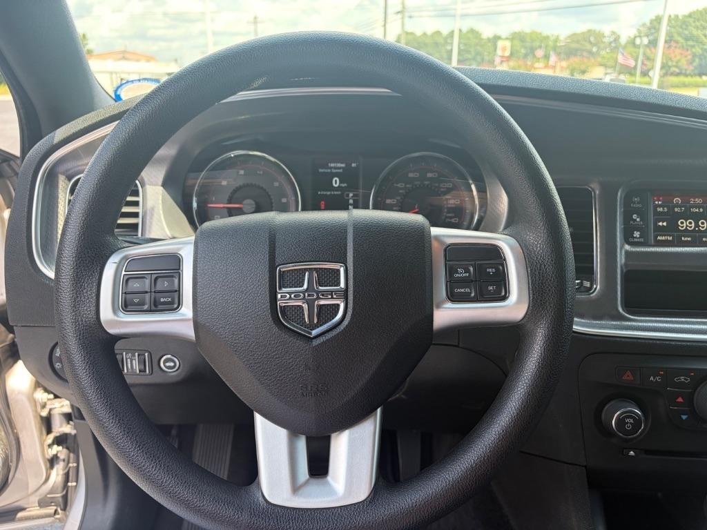 Dodge Charger 4dr Sdn SE RWD 2013