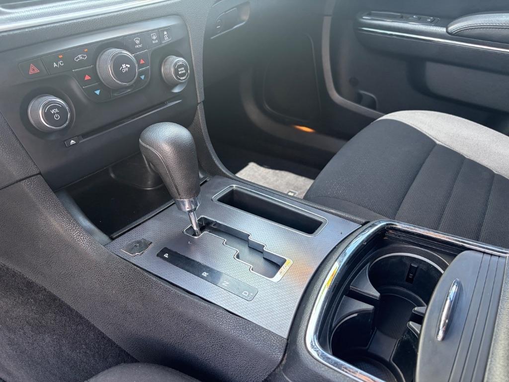 Dodge Charger 4dr Sdn SE RWD 2013