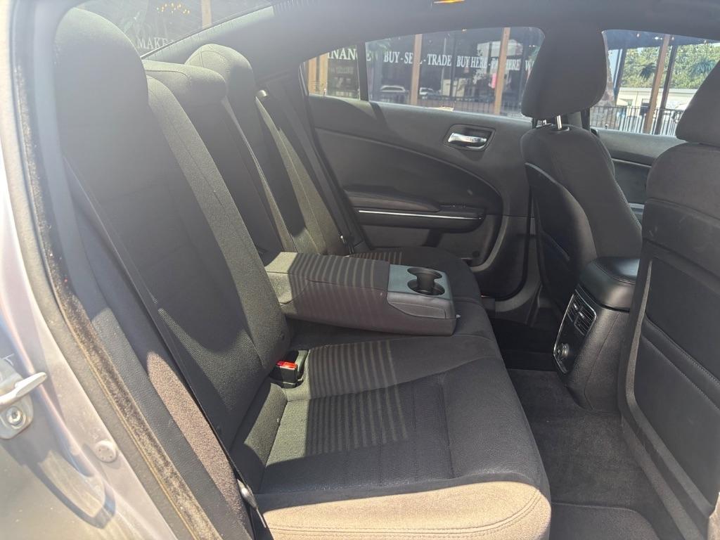 Dodge Charger 4dr Sdn SE RWD 2013