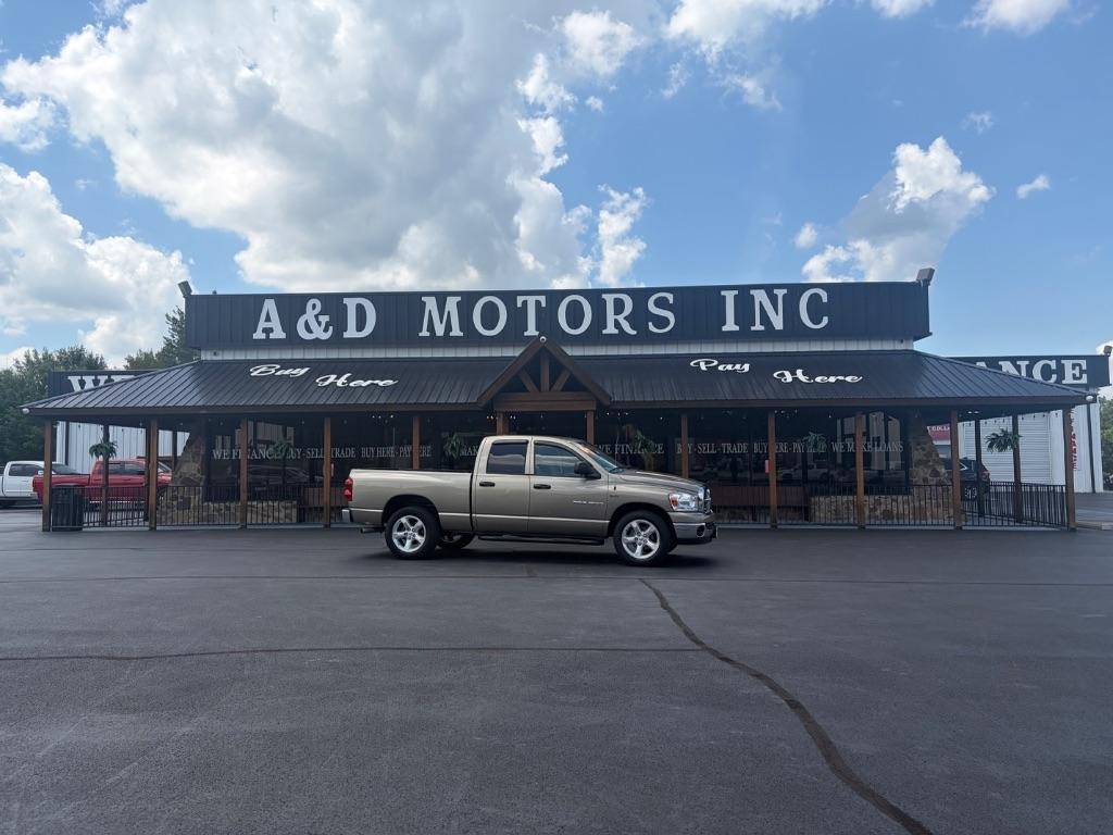 2007 Dodge Ram 1500 2WD Quad Cab 140.5" SLT