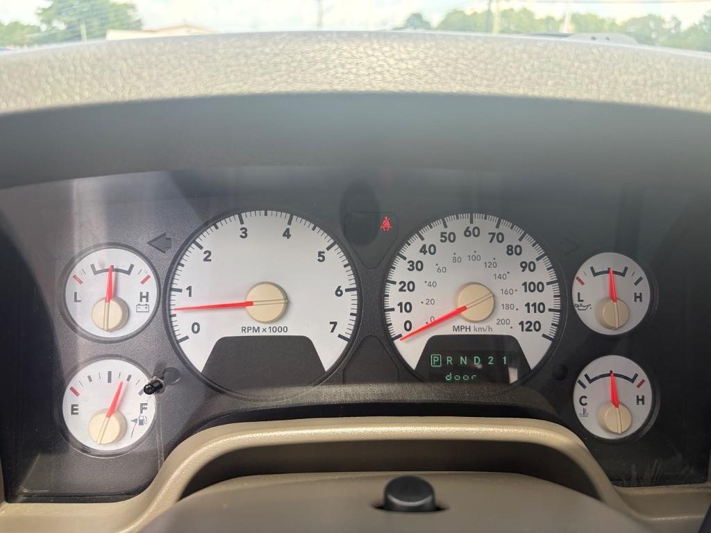 Dodge Ram 1500 2WD Quad Cab 140.5" SLT 2007