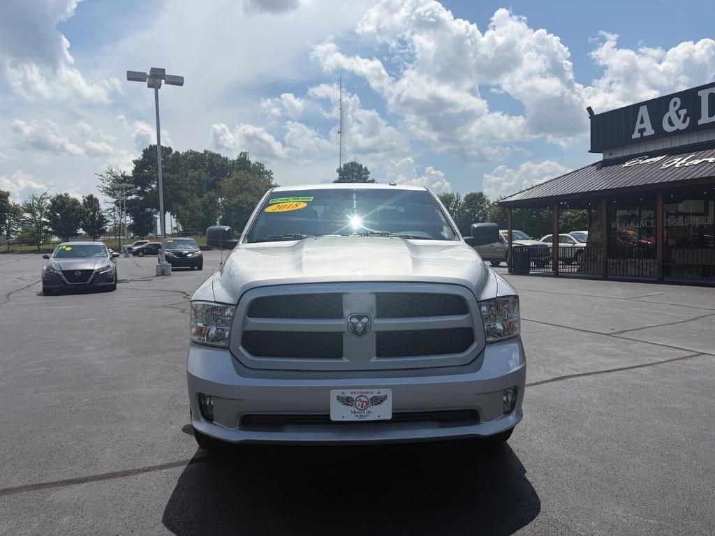 RAM 1500 Express 4x2 Crew Cab 5'7" Box 2018