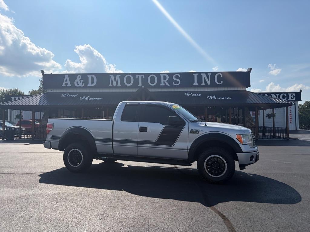 Ford F-150 2WD SuperCab 145" Lariat 2014