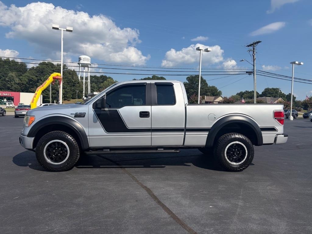 Ford F-150 2WD SuperCab 145" Lariat 2014